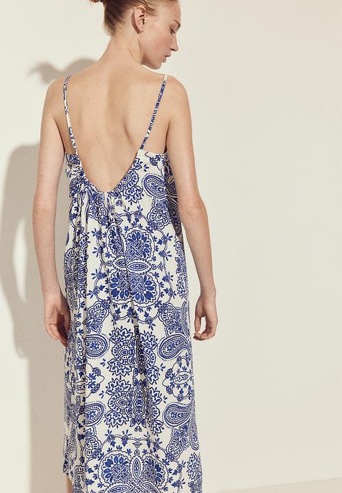 H&M - Oversized jersey dress - blue paisley patterned 