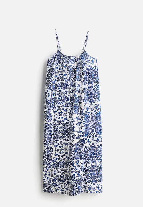 H&M - Oversized jersey dress - blue paisley patterned 