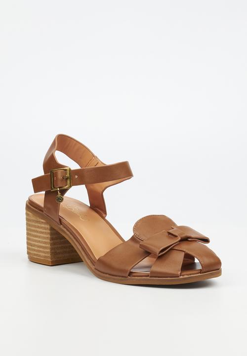 Miss Black - Seranno 5 block heel - tan