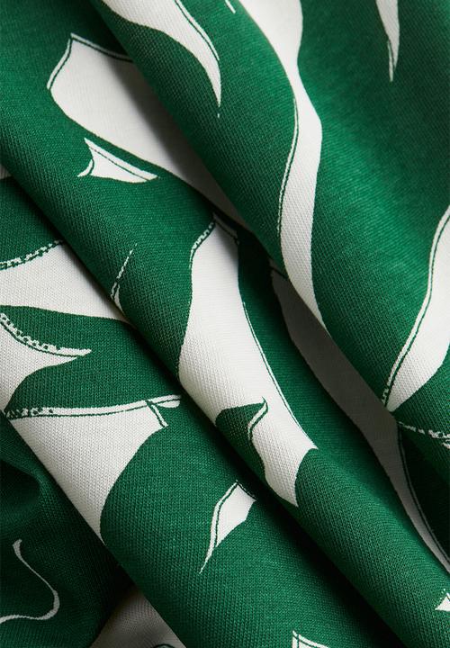 H&M - Oversized jersey dress - white & green patterned