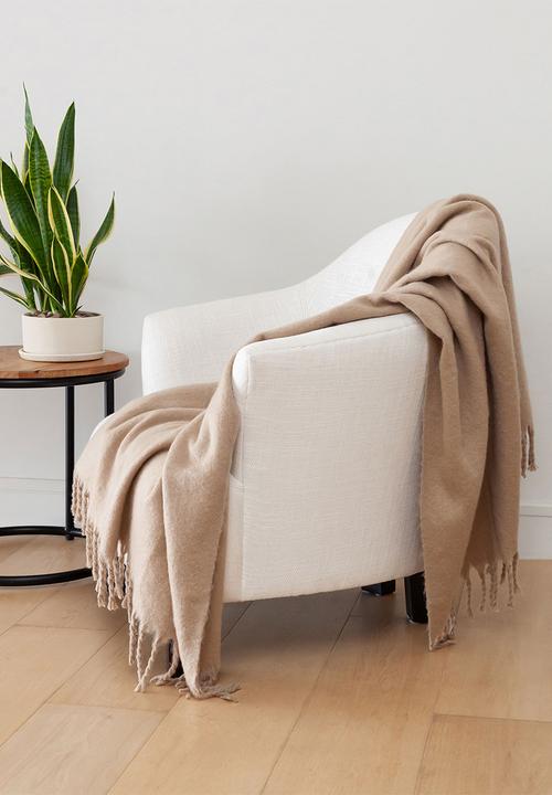 Linen House - Embrace Throw - Cashmere