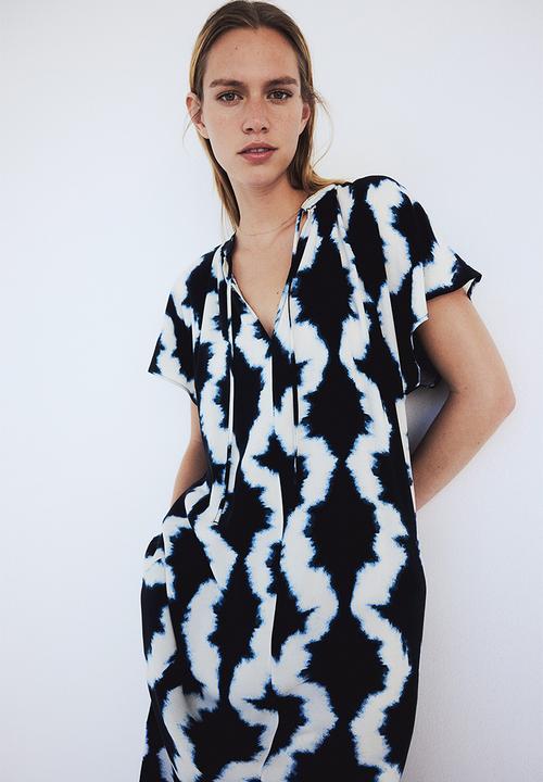 H&M - Tie-detail dress - navy blue patterned 