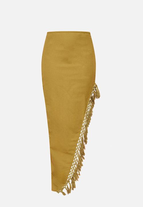 PrettyLittleThing - Linen Look Tassel Hem Thigh Split Maxi Skirt - Khaki