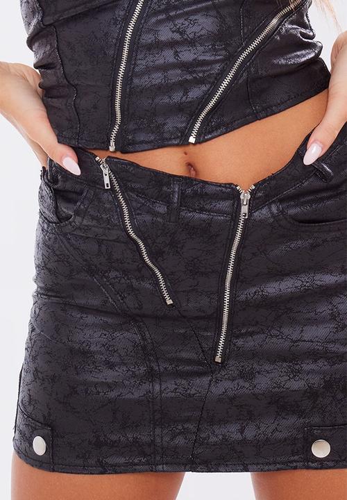 PrettyLittleThing - Waxed Denim Zip Detail Micro Mini Skirt - Black