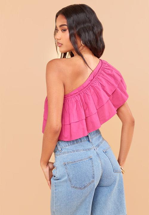 PrettyLittleThing - Ruffle One Shoulder Crop - Hot Pink