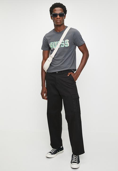 GUESS - Short sleeve cn guess logo tee - artillery grey