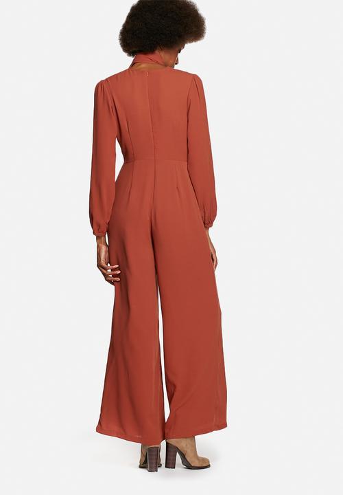 Glamorous - Bell Sleeve Jumpsuit With Tie