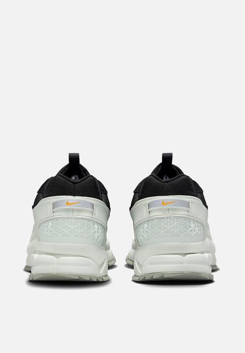 Nike - Vomero Roam