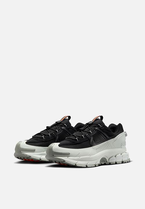 Nike - Vomero Roam