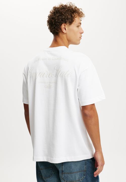 Cotton On - Box Fit Text T-shirt - White/Empire State