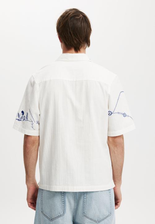 Cotton On - Cabana Short Sleeve Shirt - White Floral