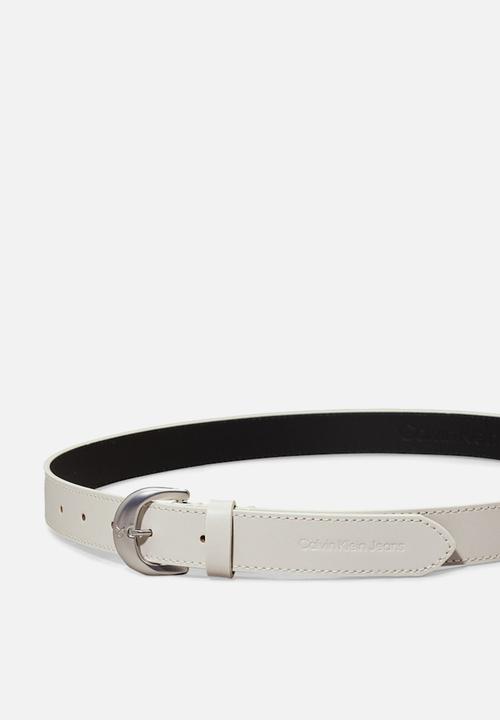 Calvin Klein - Classic round leather belt - eggshell