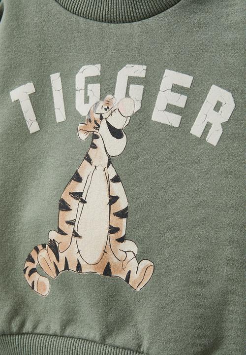 Cotton On - Alma drop shoulder sweater lcn - lcn dis swag green/winnie the pooh tigger