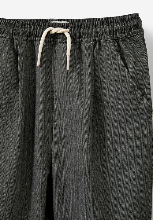 Cotton On - Alex pleat front pant - winter grey/herringbone
