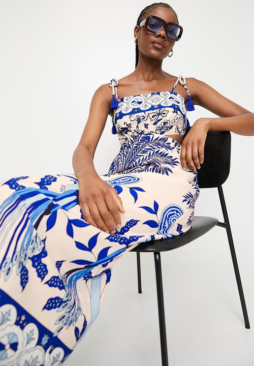 Superbalist - Square neck column dress with tassel trim - blues parrots and palms single border