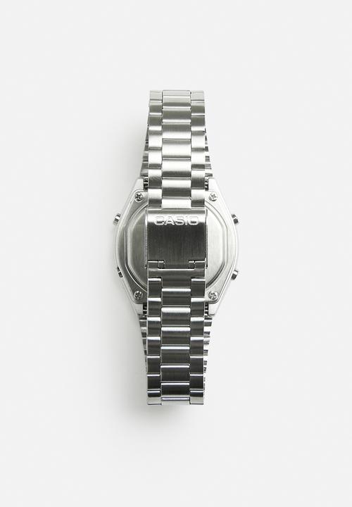 Casio - Digital Retro Watch