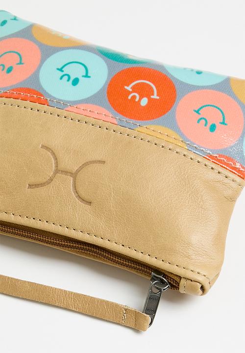 Thandana - Travel Pouch Laminated Fabric - Multi