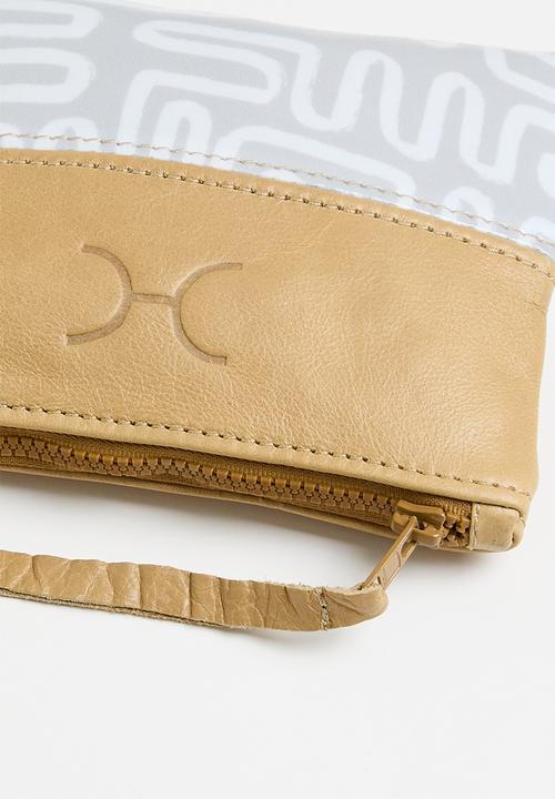 Thandana - Travel pouch Laminated Fabric - Geo Moonstruck