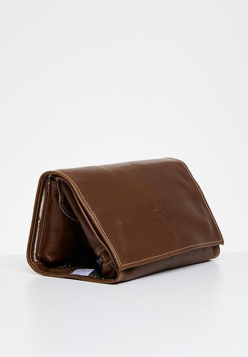 Thandana - Roll up toiletry - Tan