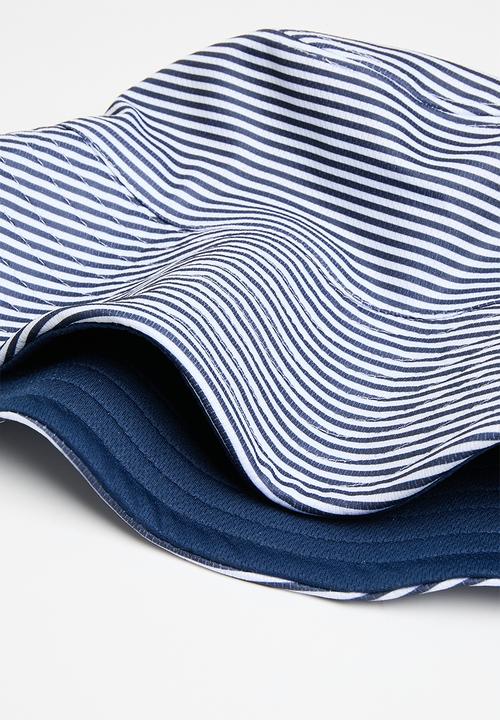 Superbalist - Pinstripe bucket hat - navy & white