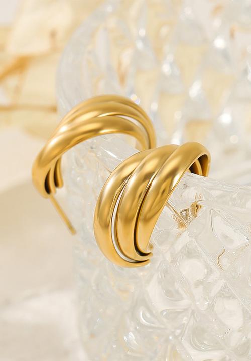 Zoe on Trend - Triple twisted hoop earring - gold