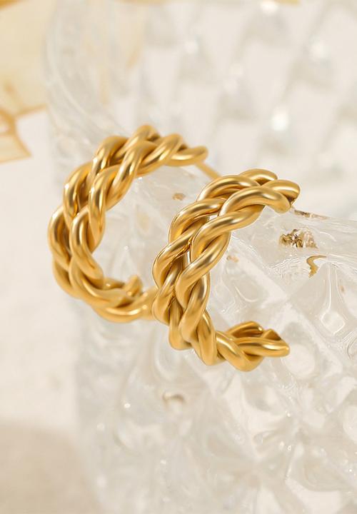 Zoe on Trend - Twisted rope hoop earring - gold