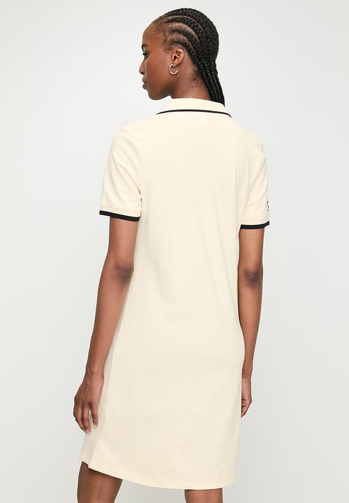 POLO - Wmn Zuri Ss Johnny Collar Golfer Dress - Sand