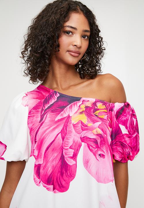 MILLA - Asymmetric trapeze maxi dress with bubble sleeve - white & pink