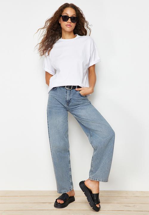 Trendyol - Boyfriend fit crew neck t-shirt - white