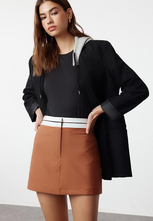 Trendyol - Waist detailed woven shorts skirt - brown