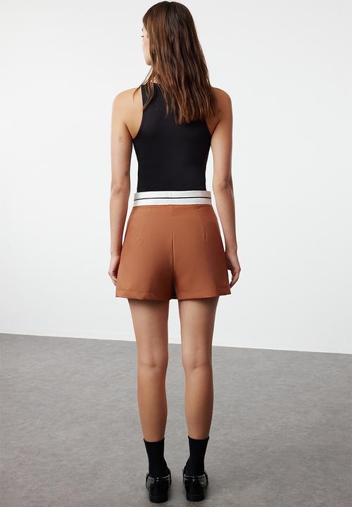 Trendyol - Waist detailed woven shorts skirt - brown