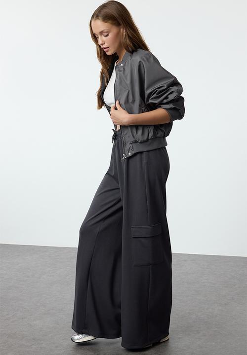 Trendyol - Cargo pocket soft touch tube leg knitted sweatpants - anthracite