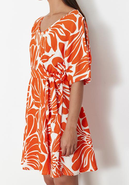 Trendyol - Printed Belted Midi Knit Dress - Orange