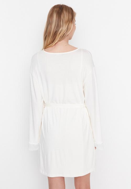 Trendyol - Belted Lace Dressing Gown - Ecru