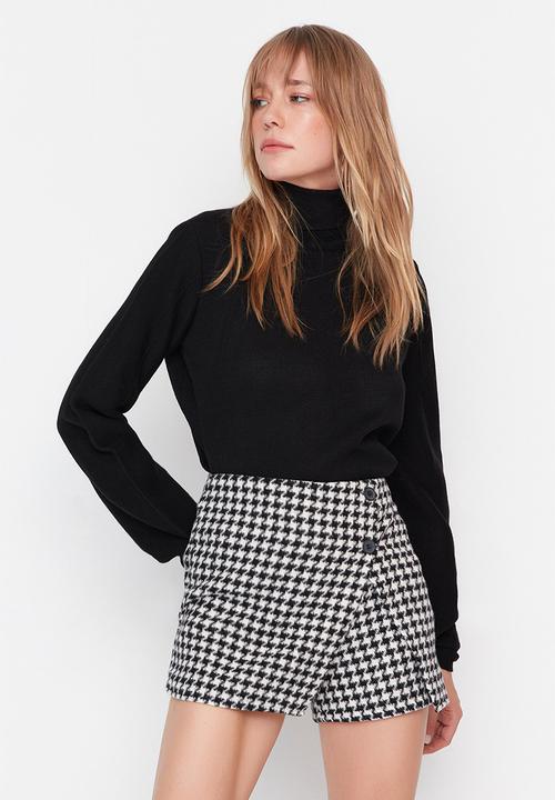 Trendyol - Houndstooth Patterned Woven Short Skirt - Black