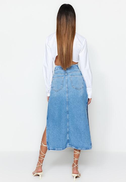 Trendyol - High waist maxi denim skirt with a slit - light blue
