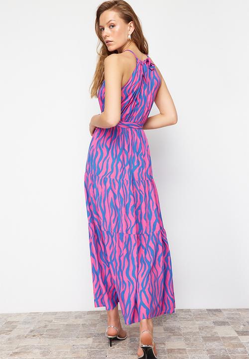Trendyol - Animal Halter Neck Maxi Dress - Fuchsia