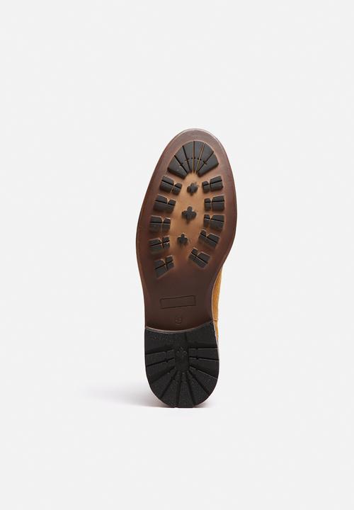 Watson Shoes - Westfield