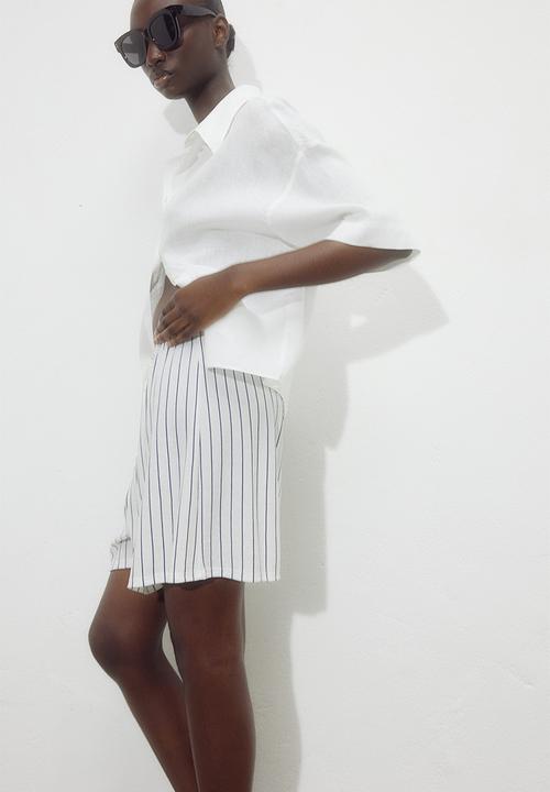 H&M - Pull-on shorts - white & blue striped