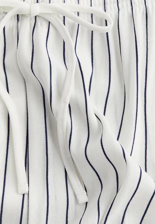 H&M - Pull-on shorts - white & blue striped