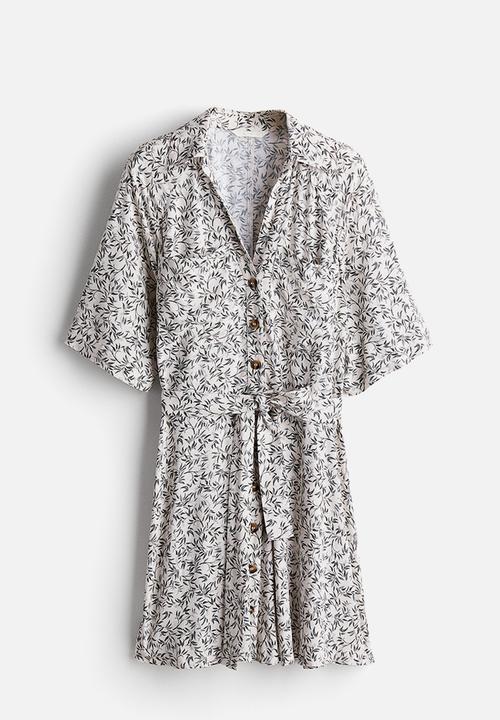 H&M - Tie-belt shirt dress - White Patterned