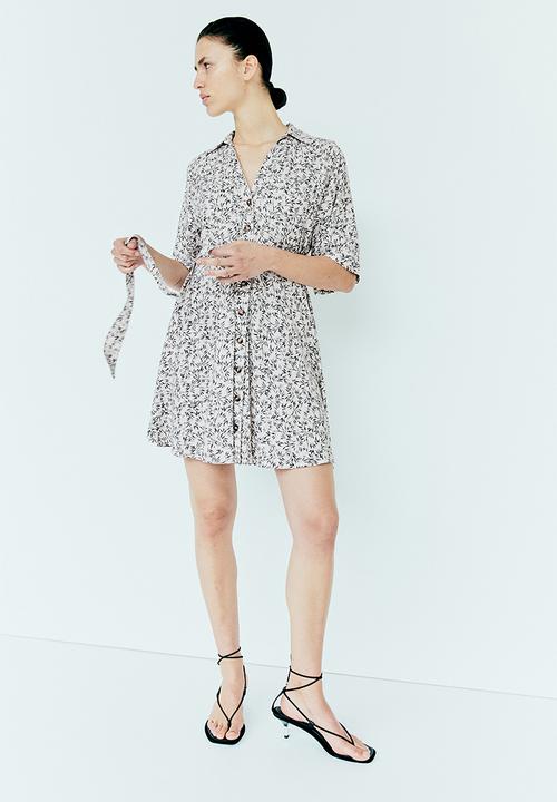 H&M - Tie-belt shirt dress - White Patterned