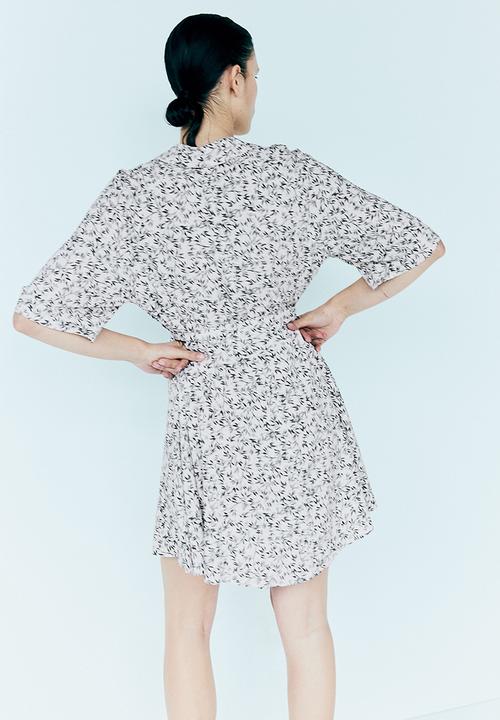 H&M - Tie-belt shirt dress - White Patterned