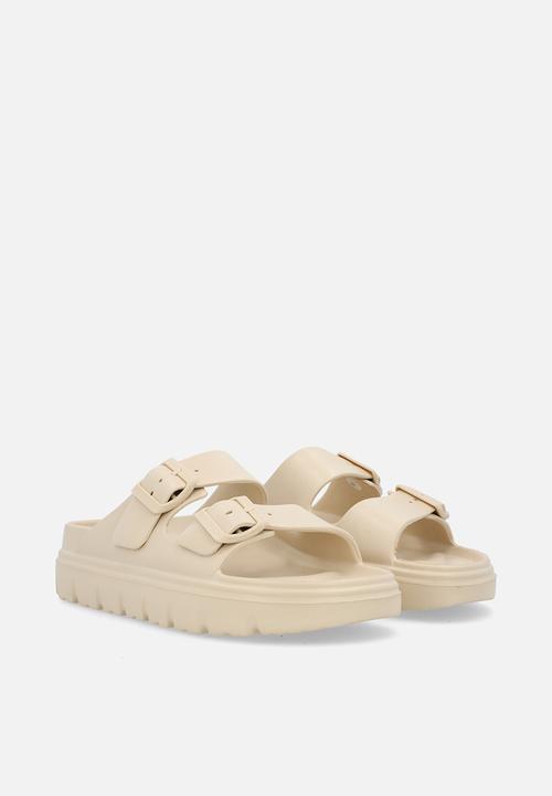 boohoo - Double strap footbed buckle sliders - bone