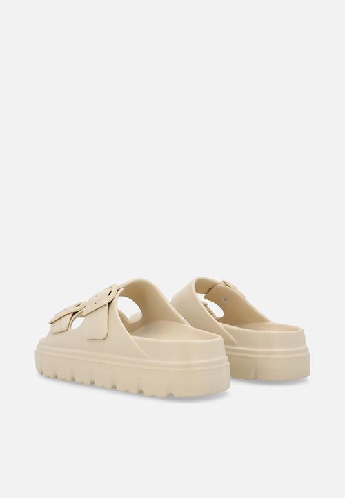boohoo - Double strap footbed buckle sliders - bone