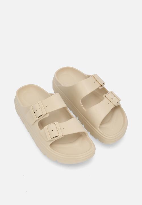 boohoo - Double strap footbed buckle sliders - bone