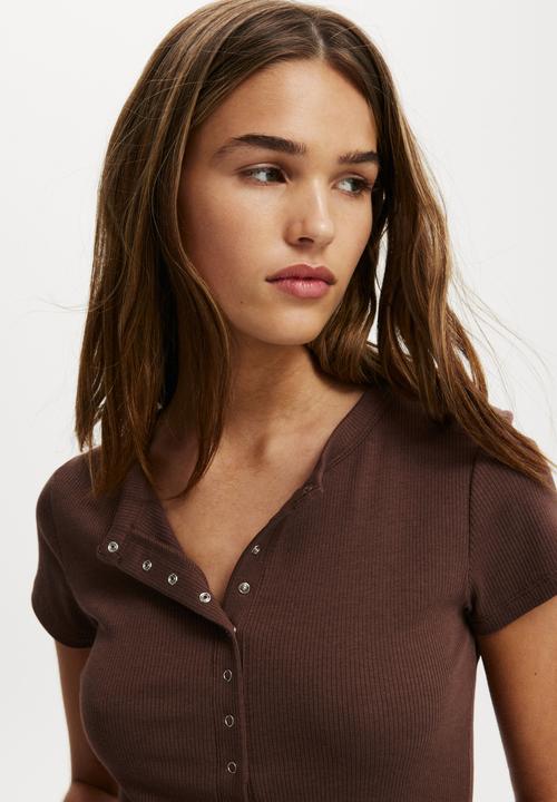 Cotton On - Christy Henley Tee - Chocolate