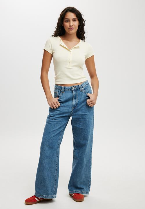 Cotton On - Christy Henley Tee - Lemon Icing