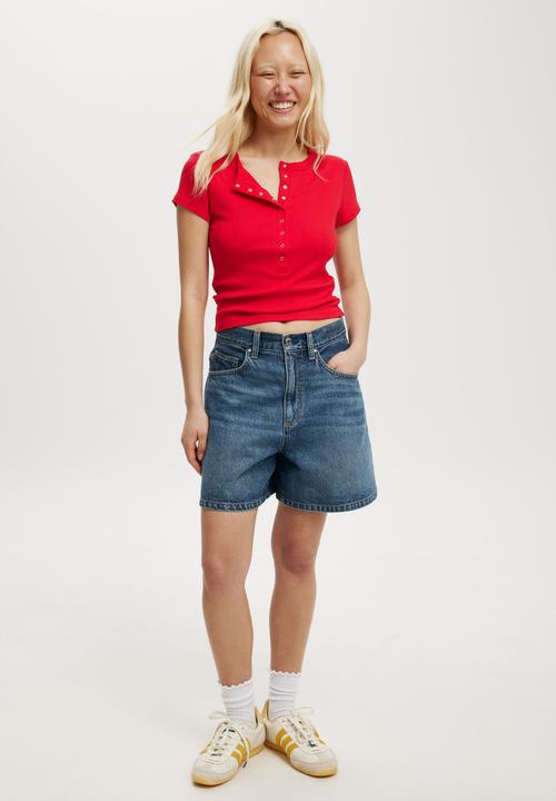 Cotton On - Christy Henley Tee - Rebel Red