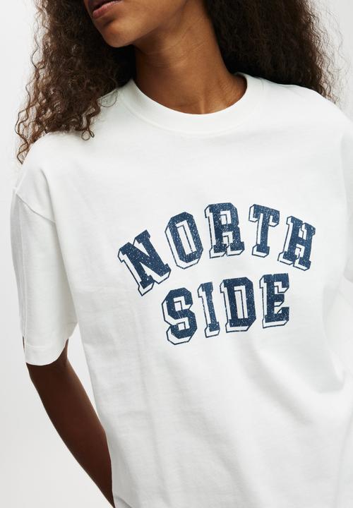 Cotton On - The Premium Boxy Graphic Tee - North Side/ Vintage White